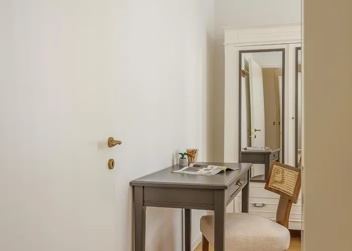 Dimora D'autore - Charm In The Heart Of Apartment Modena